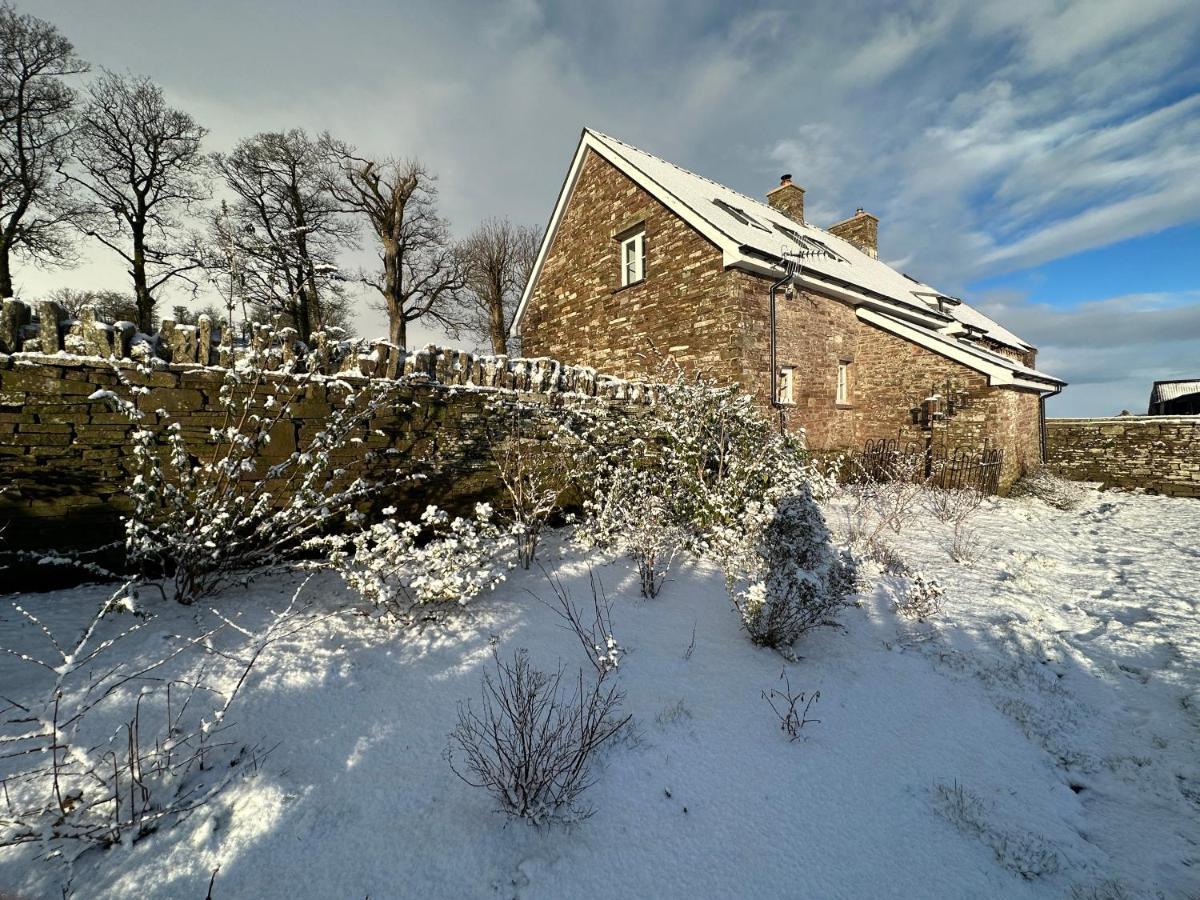 Pant Llwyd Farm Llangynidr Exterior foto